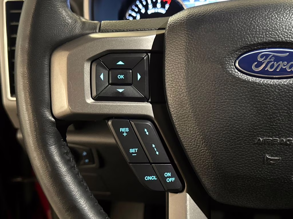 2021 Red Metallic Ford Expedition XLT RWD SUV