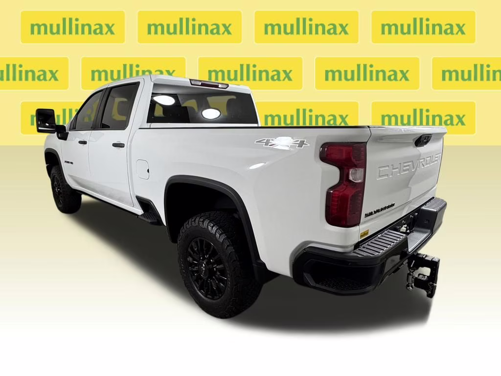 2022 Summit White Chevrolet Silverado 2500HD Custom 4X4 Truck