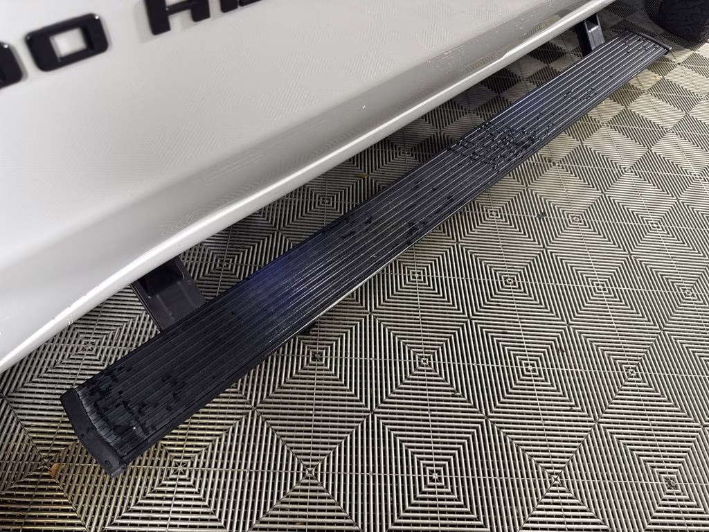 2022 Summit White Chevrolet Silverado 2500HD Custom 4X4 Truck