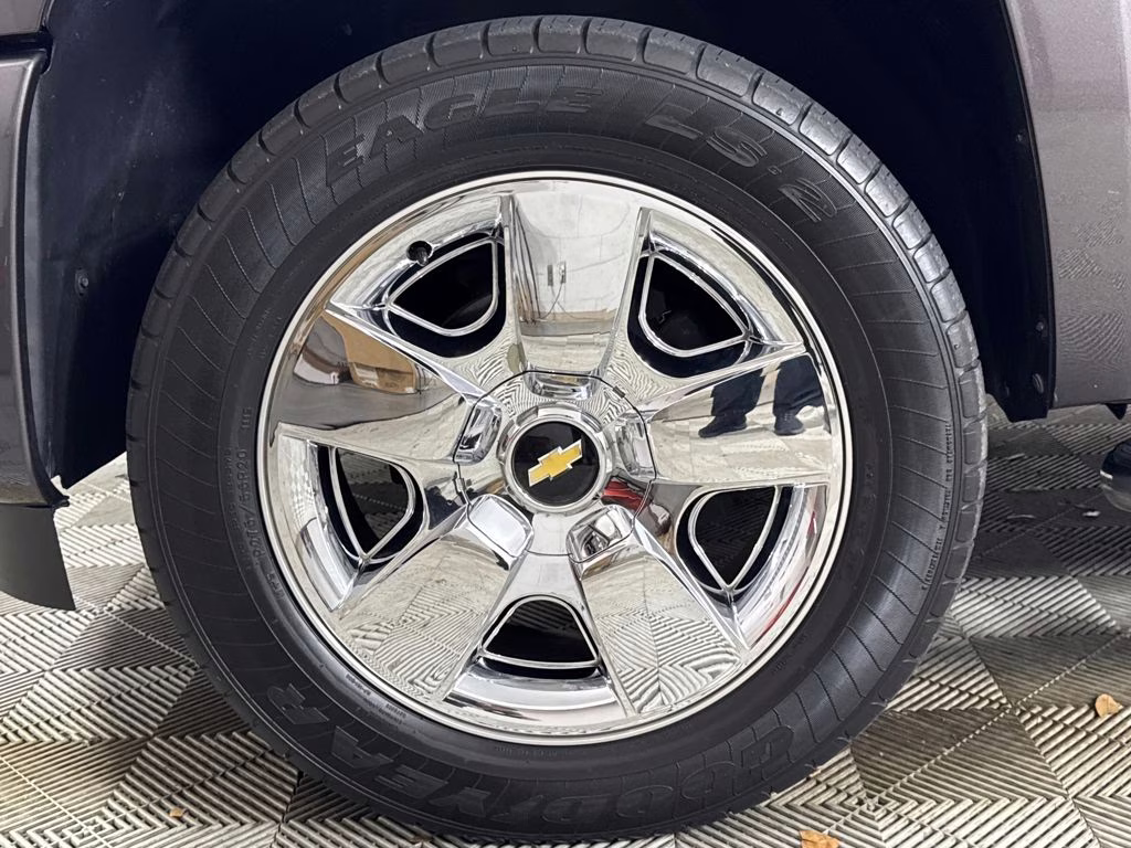 2011 Taupe Gray Metallic Chevrolet Silverado 1500 LT RWD Truck