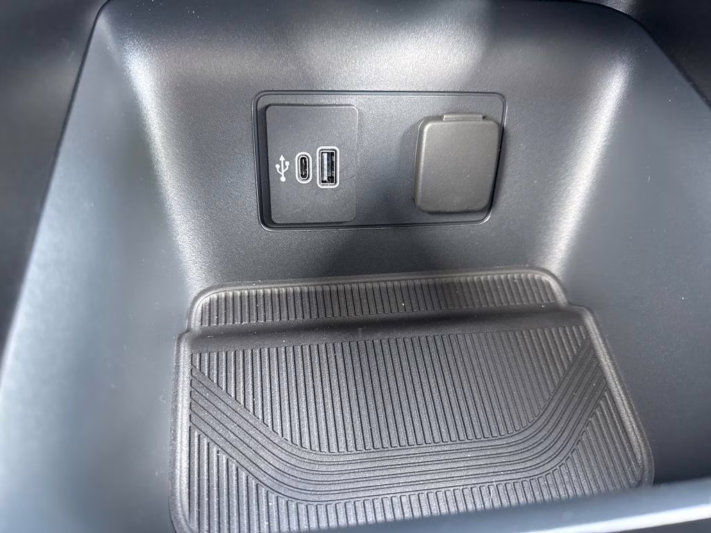 2026 Star White Metallic Tri-Coat Ford Explorer Active RWD SUV