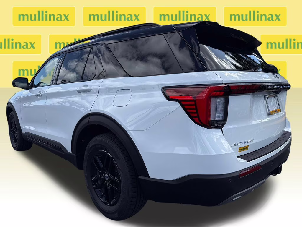 2026 Star White Metallic Tri-Coat Ford Explorer Active RWD SUV