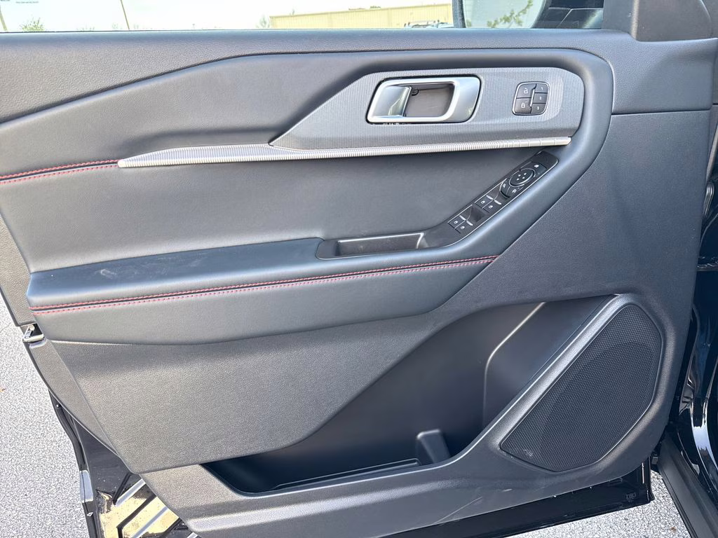 2026 Agate Black Metallic Ford Explorer ST-Line RWD SUV