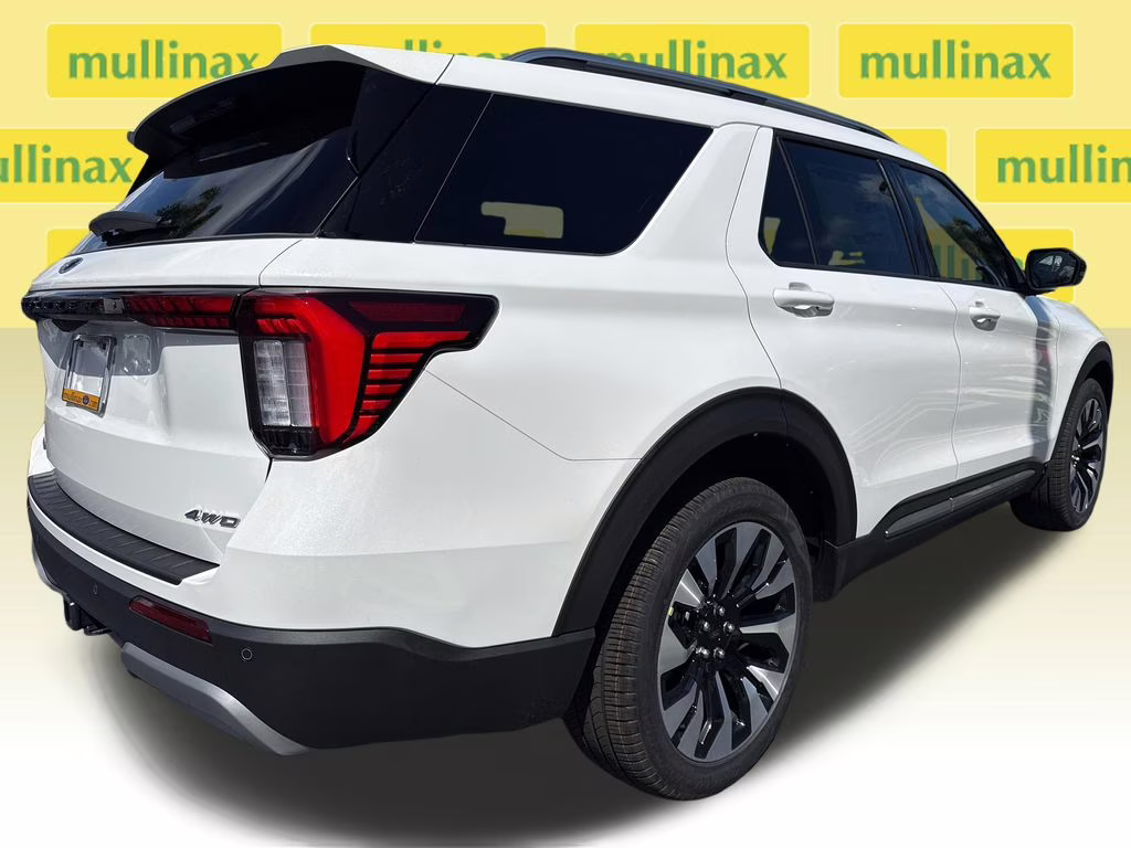2026 Star White Metallic Tri-Coat Ford Explorer Platinum 4X4 SUV