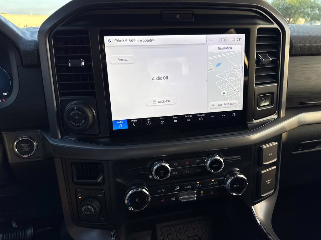 2026 Oxford White Ford F-150 XLT 4X4 Truck