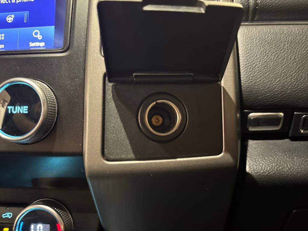 2021 Red Metallic Ford Expedition XLT RWD SUV