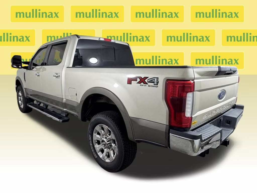 2018 White Gold Metallic Ford Super Duty F-250 SRW Lariat 4X4 Truck