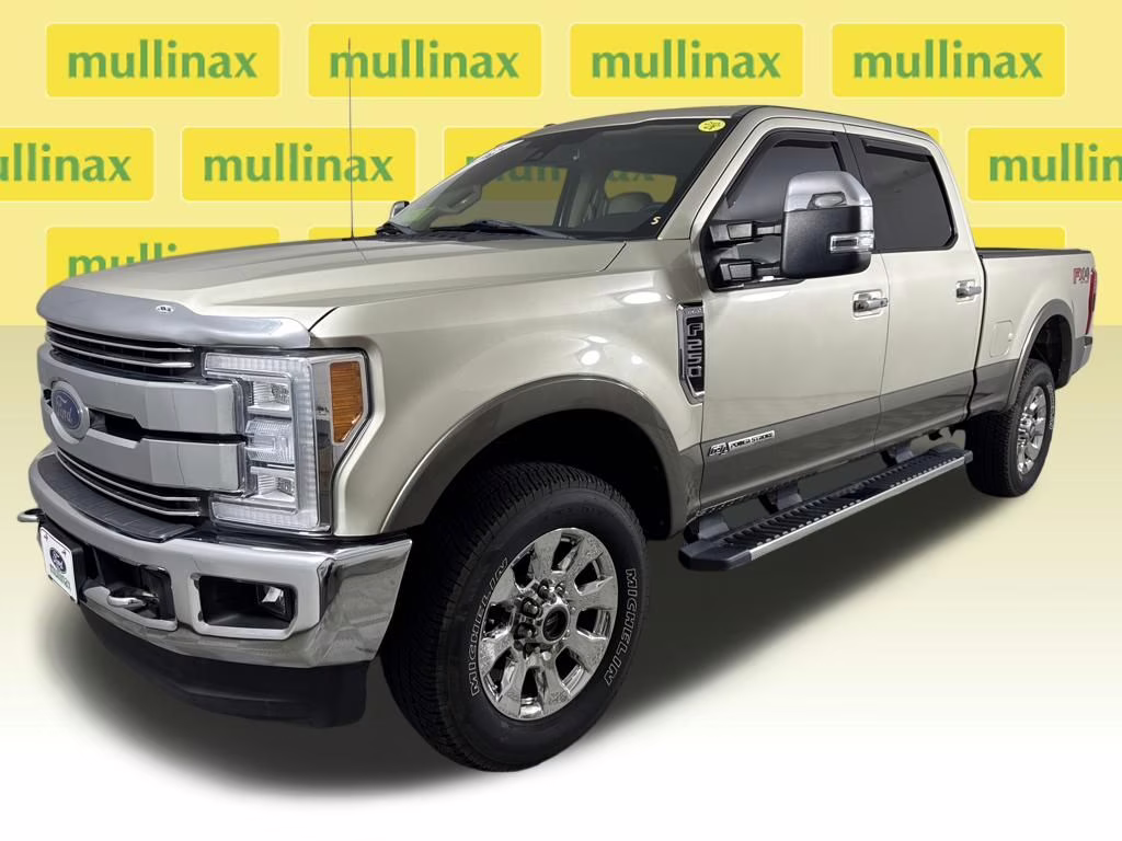 2018 White Gold Metallic Ford Super Duty F-250 SRW Lariat 4X4 Truck