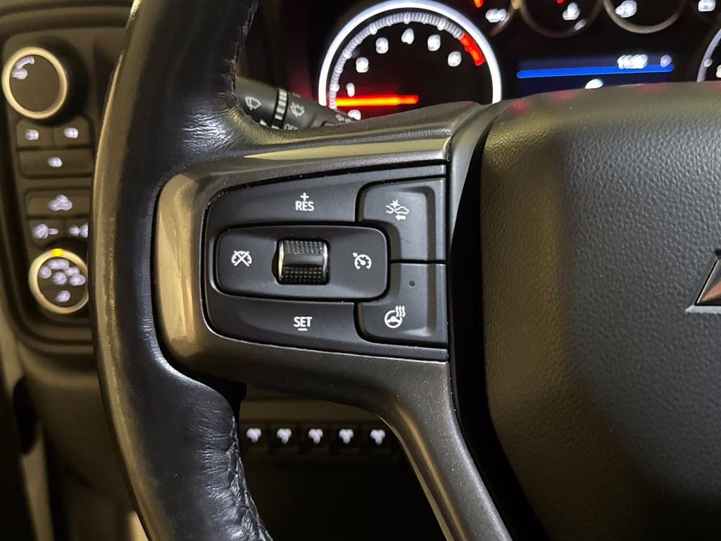 2022 Summit White Chevrolet Silverado 2500HD Custom 4X4 Truck