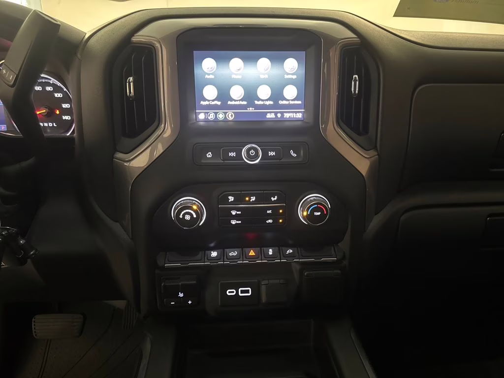 2022 Summit White Chevrolet Silverado 2500HD Custom 4X4 Truck