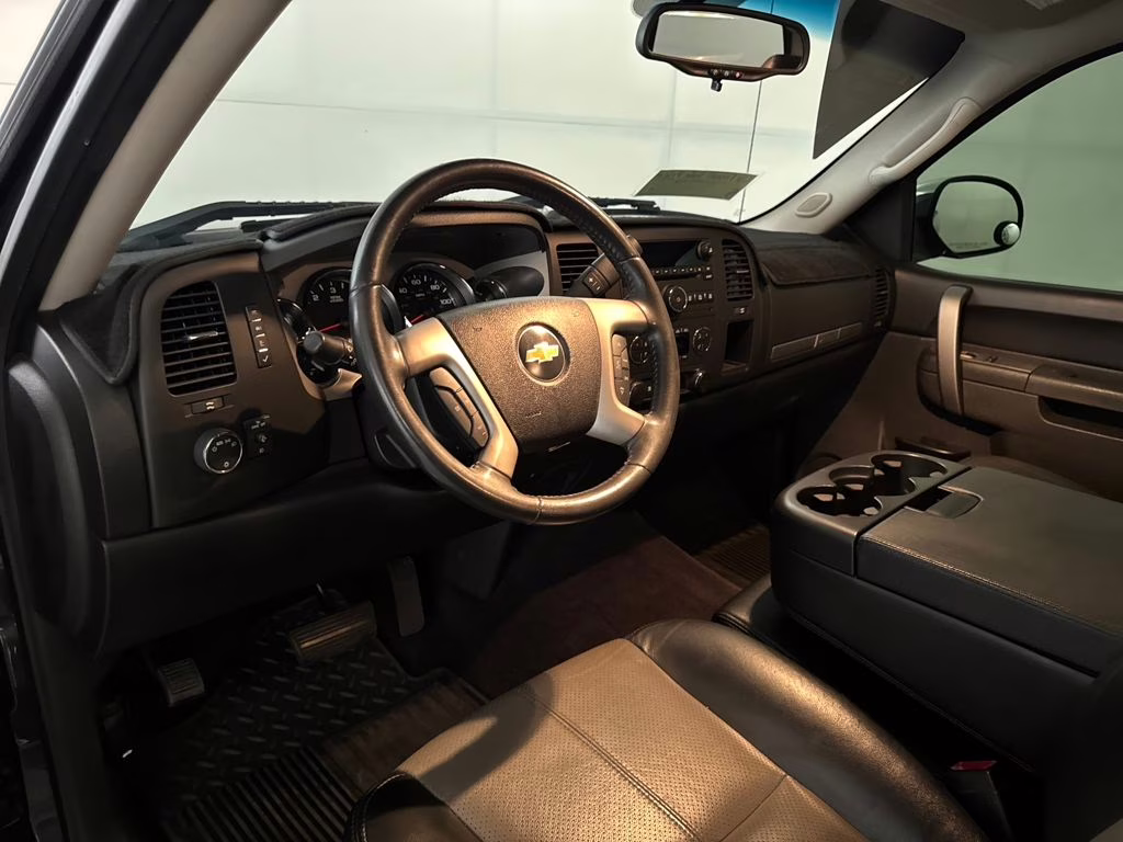 2011 Taupe Gray Metallic Chevrolet Silverado 1500 LT RWD Truck