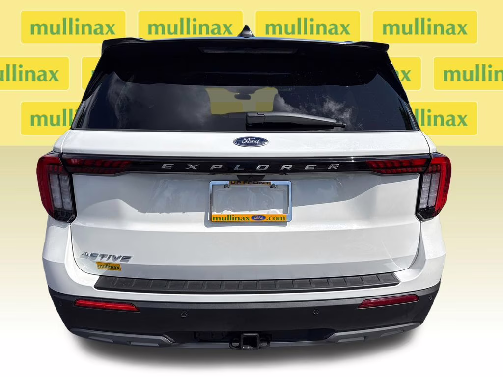 2026 Star White Metallic Tri-Coat Ford Explorer Active RWD SUV