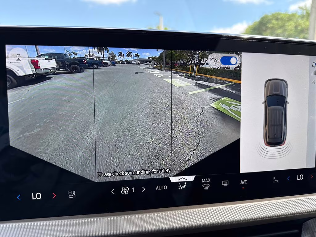 2026 Star White Metallic Tri-Coat Ford Explorer Active RWD SUV