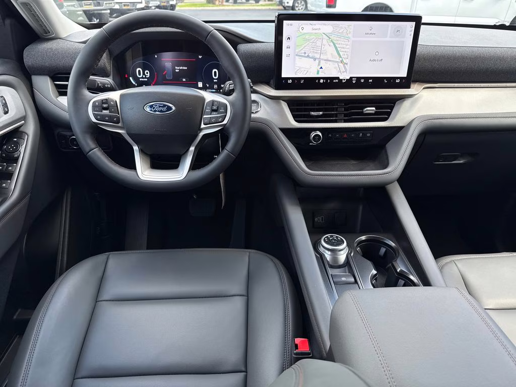 2026 Star White Metallic Tri-Coat Ford Explorer Active RWD SUV