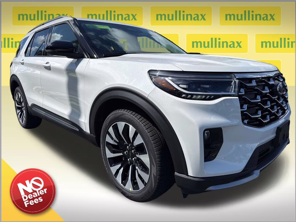 2026 Star White Metallic Tri-Coat Ford Explorer Platinum 4X4 SUV