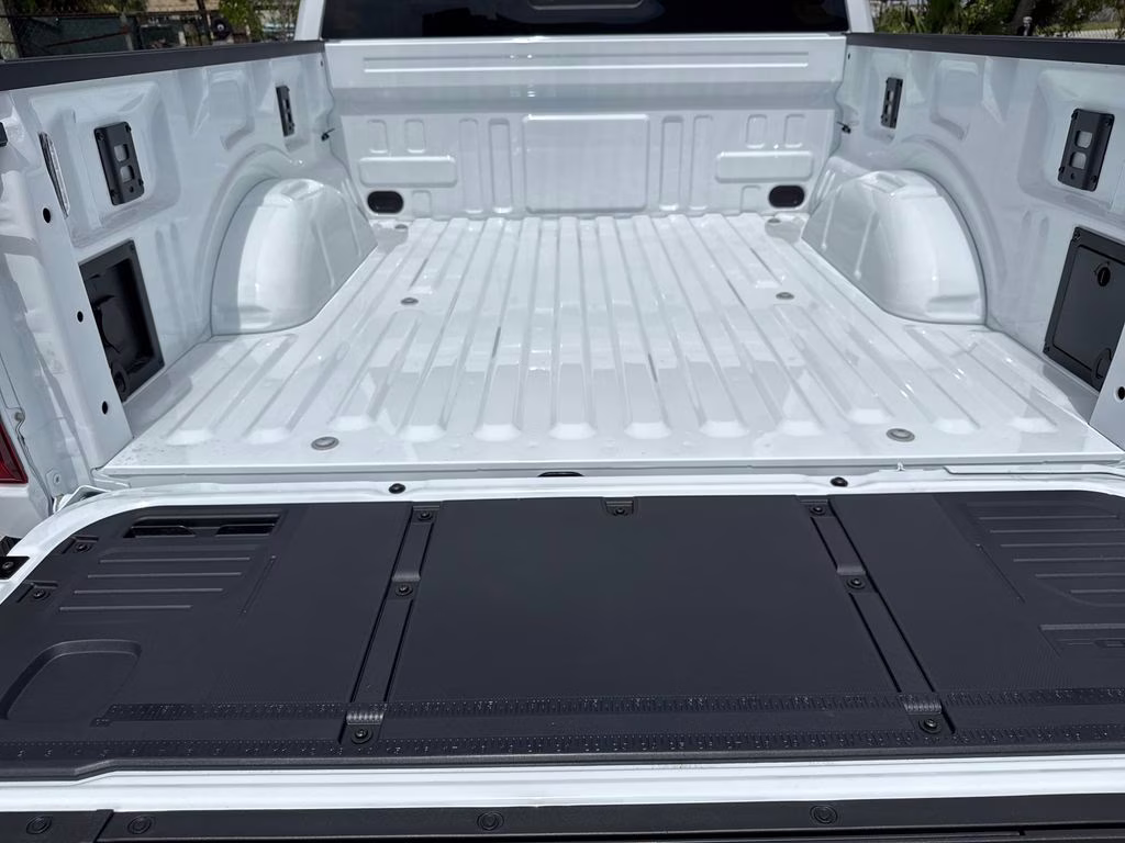 2026 Oxford White Ford F-150 Raptor R 4X4 Truck