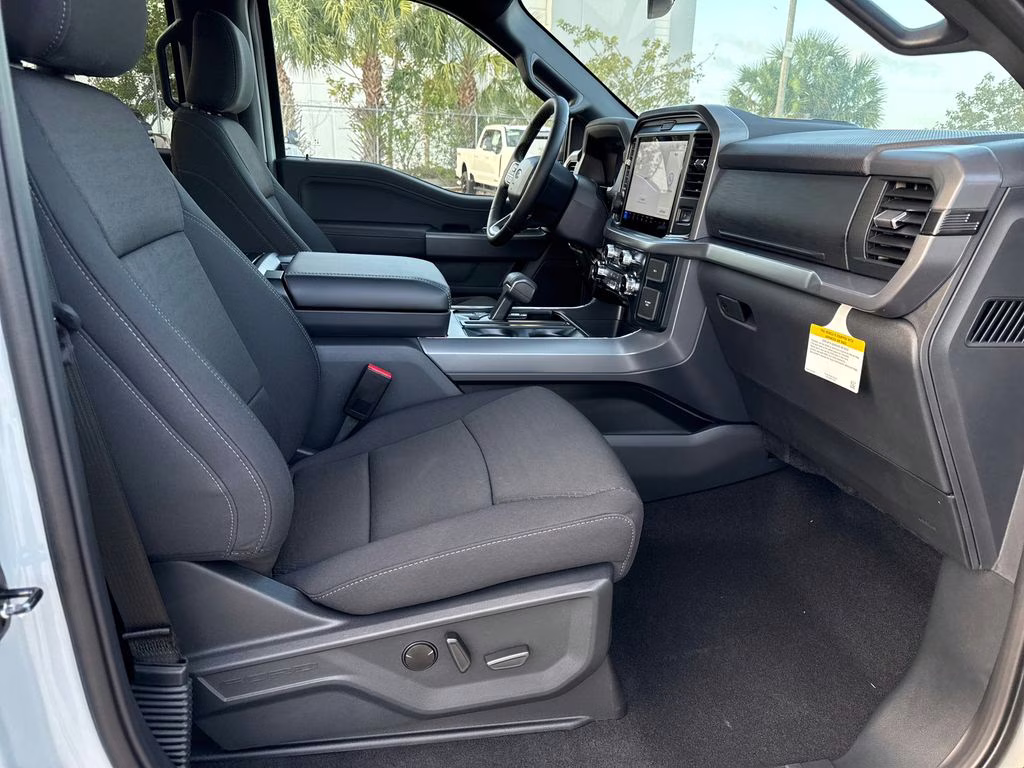 2026 Avalanche Ford F-150 XLT 4X4 Truck