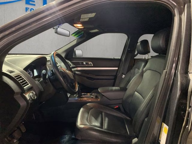 2017 Magnetic Metallic Ford Explorer XLT 4X4 SUV