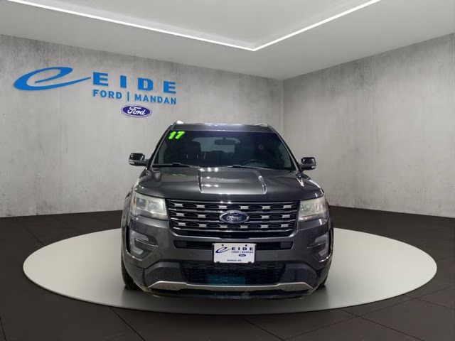 2017 Magnetic Metallic Ford Explorer XLT 4X4 SUV