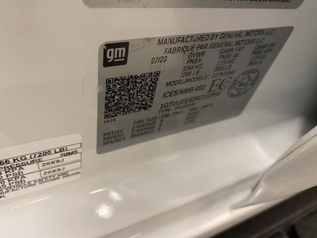 2024 Summit White GMC Sierra 1500 AT4 4X4 Truck