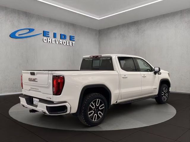2024 Summit White GMC Sierra 1500 AT4 4X4 Truck