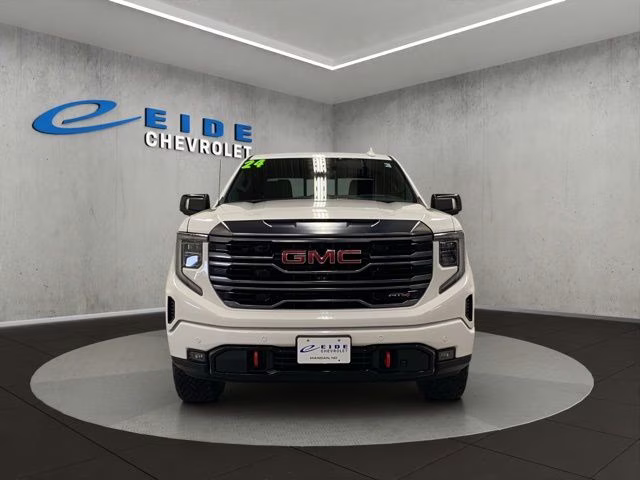 2024 Summit White GMC Sierra 1500 AT4 4X4 Truck
