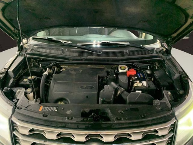 2017 Magnetic Metallic Ford Explorer XLT 4X4 SUV