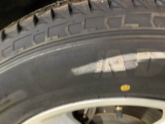 2017 Magnetic Metallic Ford Explorer XLT 4X4 SUV