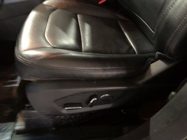 2017 Magnetic Metallic Ford Explorer XLT 4X4 SUV