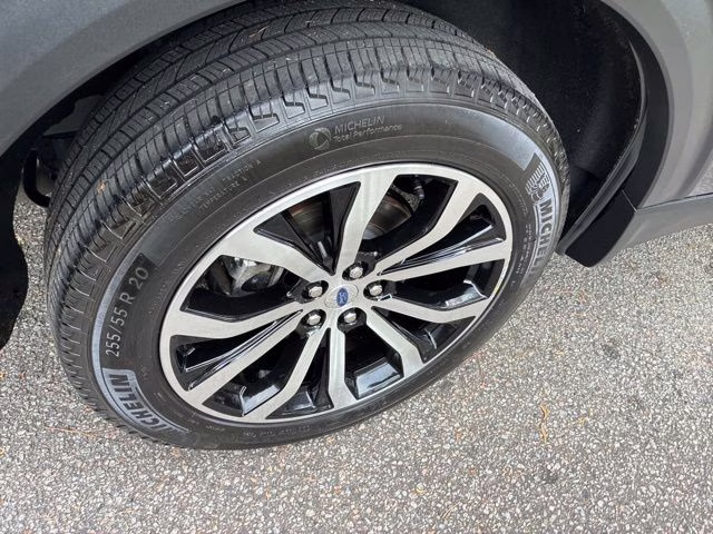 2025 Gray Metallic Ford Explorer ST-Line 4X4 SUV