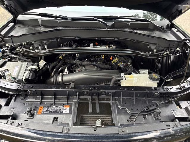 2025 Gray Metallic Ford Explorer ST-Line 4X4 SUV