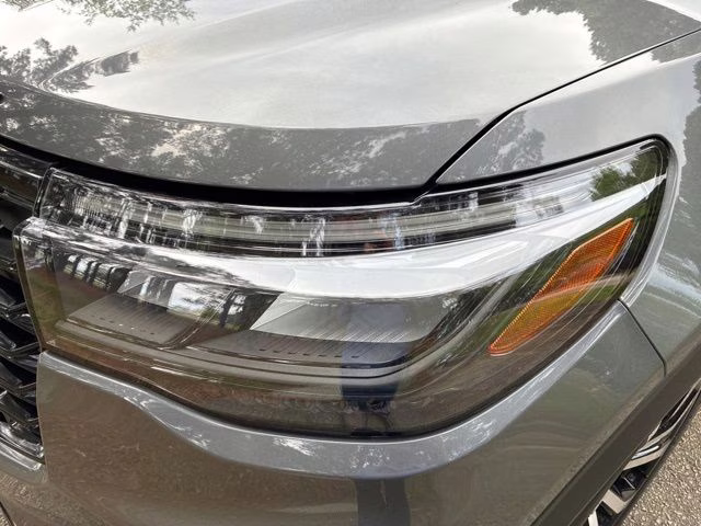 2025 Gray Metallic Ford Explorer ST-Line 4X4 SUV