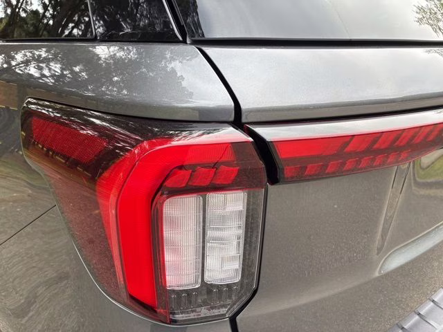 2025 Gray Metallic Ford Explorer ST-Line 4X4 SUV