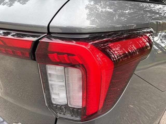 2025 Gray Metallic Ford Explorer ST-Line 4X4 SUV