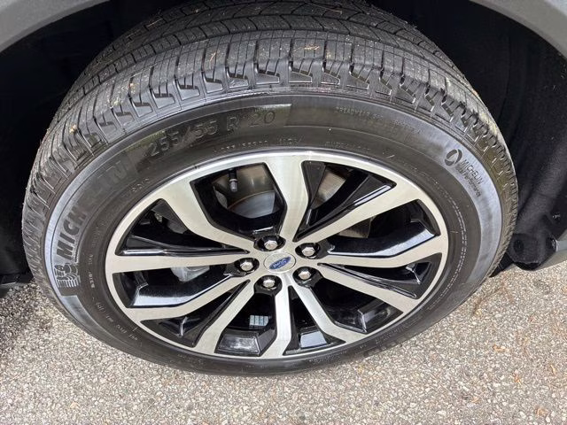 2025 Gray Metallic Ford Explorer ST-Line 4X4 SUV