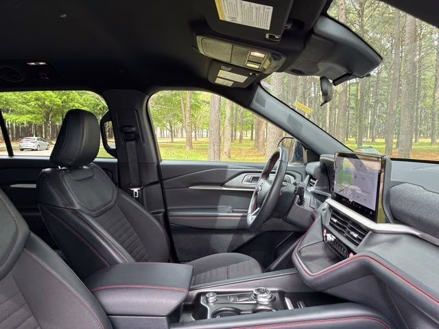 2025 Gray Metallic Ford Explorer ST-Line 4X4 SUV