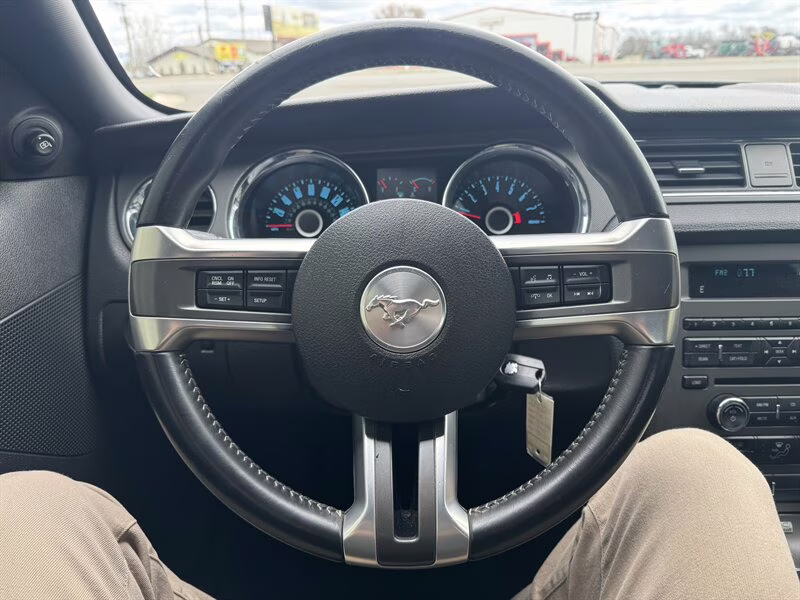 2014 Sterling Gray Metallic Ford Mustang V6 RWD Coupe