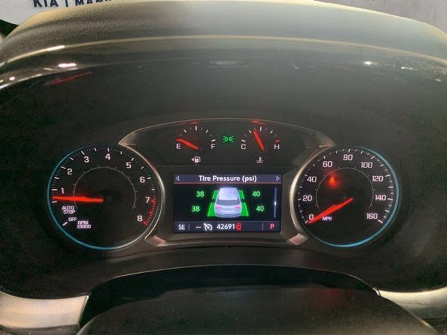 2023 Radiant Red Tintcoat Chevrolet Traverse LT AWD SUV