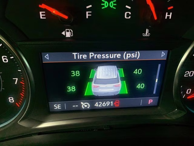 2023 Radiant Red Tintcoat Chevrolet Traverse LT AWD SUV