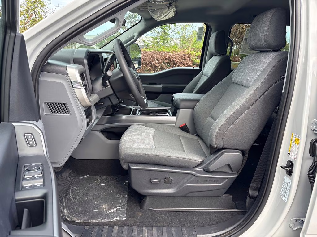 2026 Avalanche Ford Super Duty F-250 SRW XLT 4X4 Truck