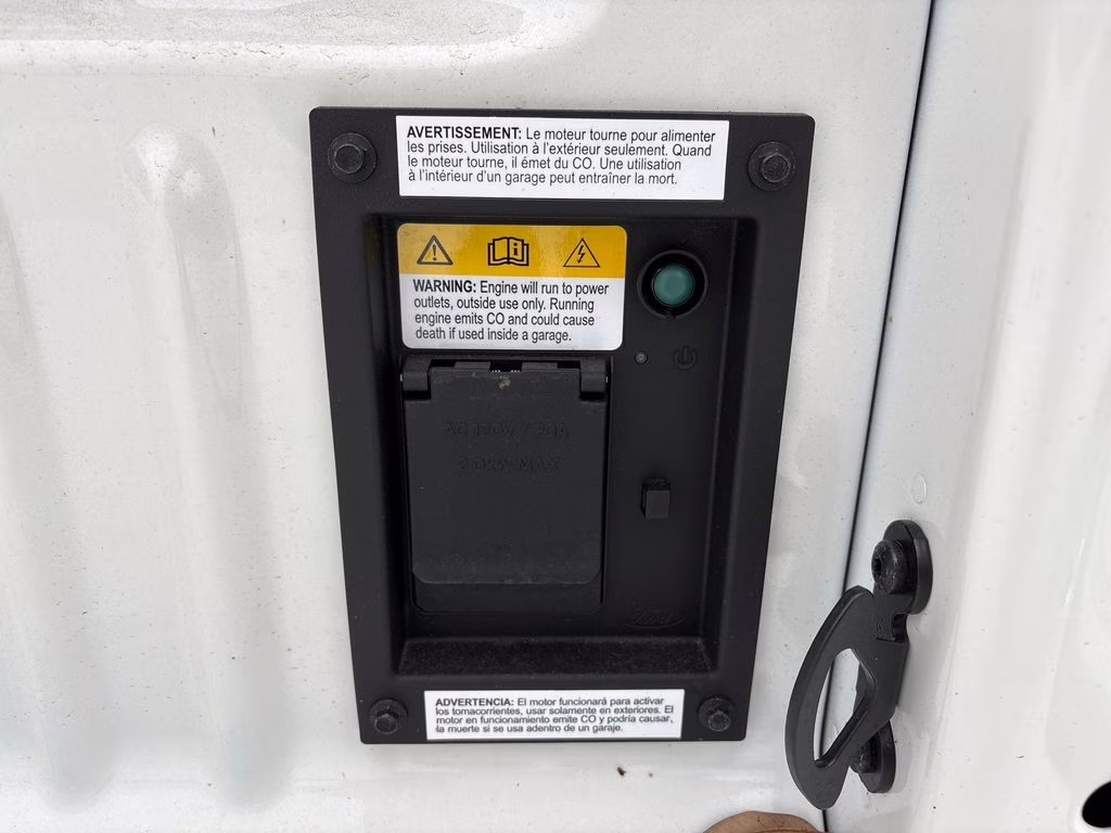 2026 Star White Metallic Tri-Coat Ford Super Duty F-350 SRW Platinum 4X4 Truck