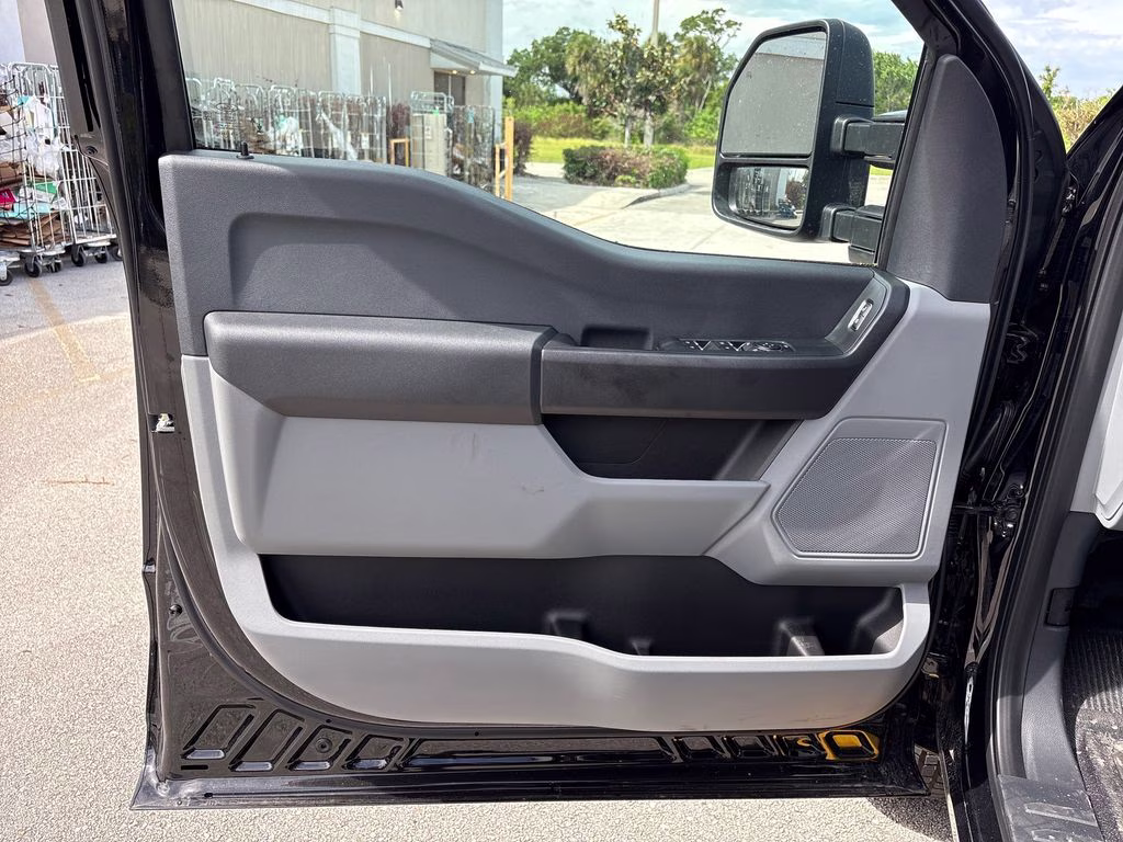 2026 Agate Black Metallic Ford Super Duty F-350 SRW XL 4X4 Truck