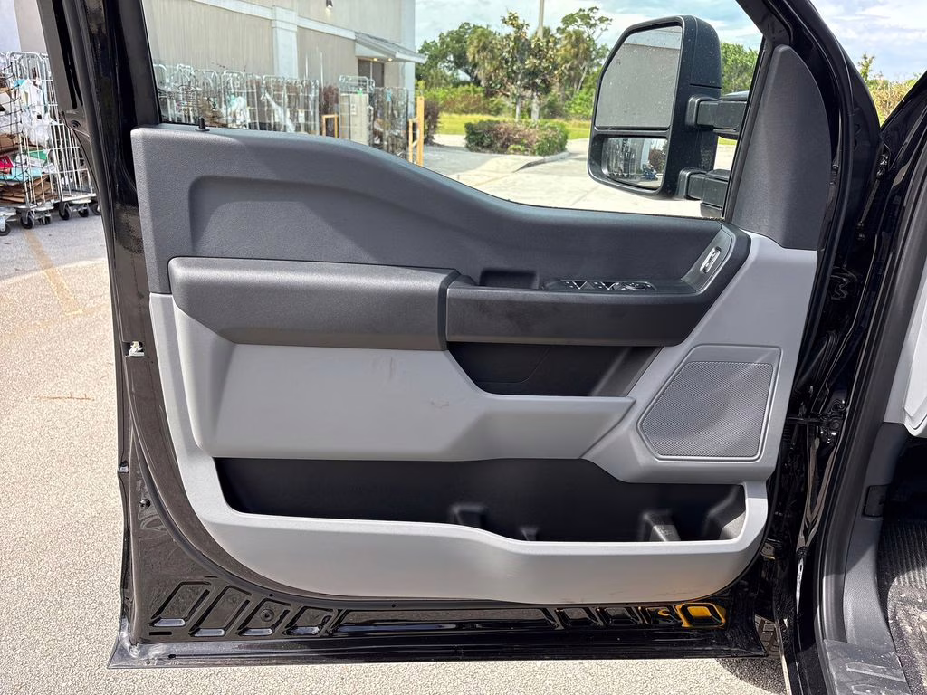 2026 Agate Black Metallic Ford Super Duty F-350 SRW XL 4X4 Truck