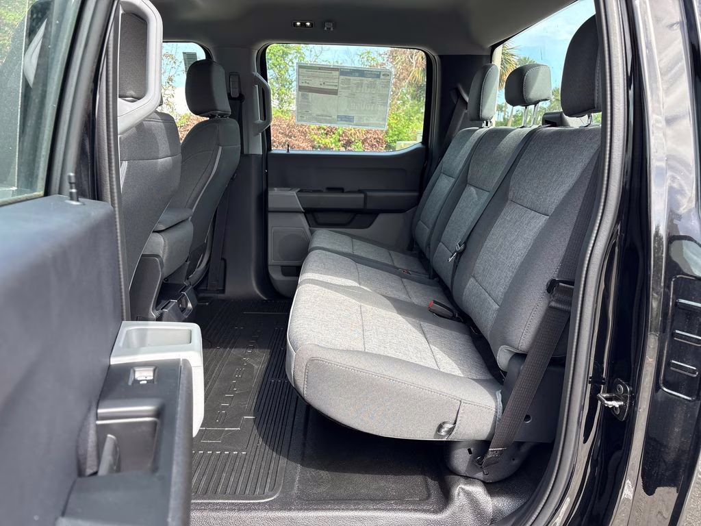 2026 Agate Black Metallic Ford Super Duty F-350 SRW XL 4X4 Truck