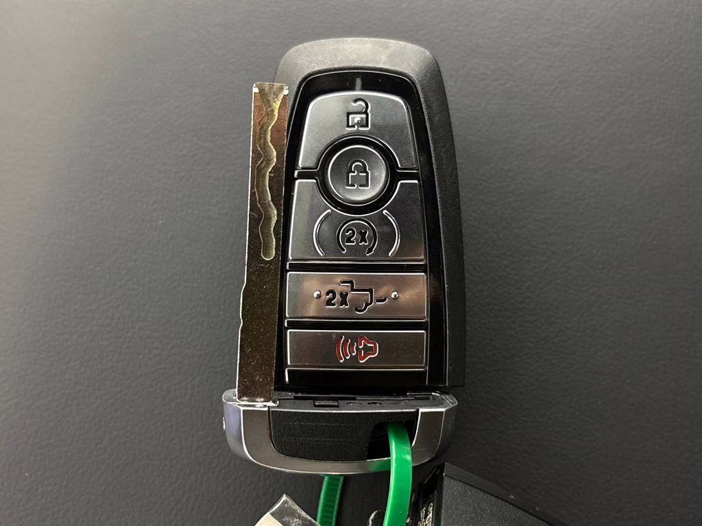 2026 Oxford White Ford F-150 Raptor 4X4 Truck