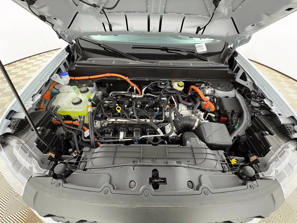 2026 Space White Metallic Ford Maverick XLT FWD Truck