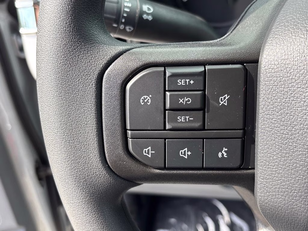 2026 Avalanche Ford Super Duty F-250 SRW XLT 4X4 Truck