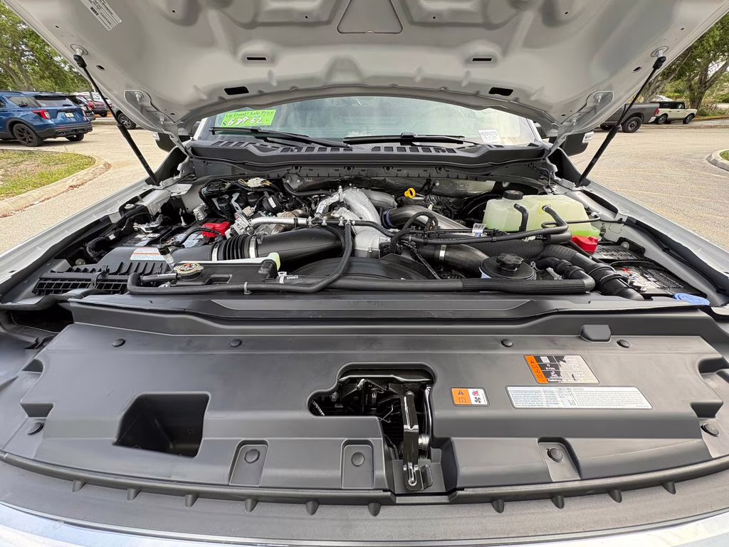 2026 Avalanche Ford Super Duty F-250 SRW XLT 4X4 Truck