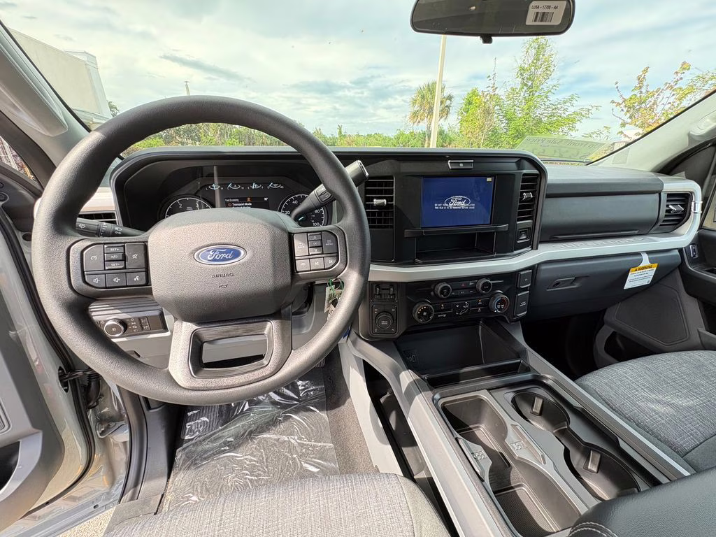 2026 Avalanche Ford Super Duty F-250 SRW XLT 4X4 Truck