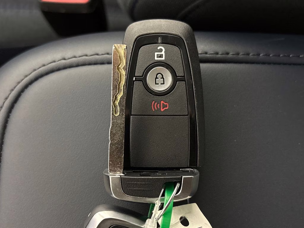 2026 Azure Gray Metallic Tri-Coat Ford Maverick XLT AWD Truck